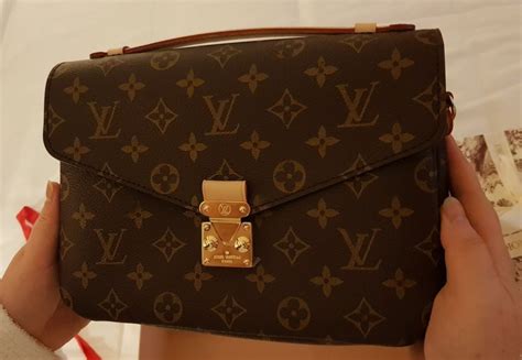 como diferenciar un bolso louis vuitton original|Cómo identificar un bolso Louis Vuitton auténtico: guía completa.